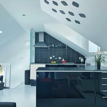Duplex In Bairro Alto Apartment *