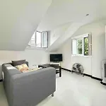 Duplex In Bairro Alto * Lisboa